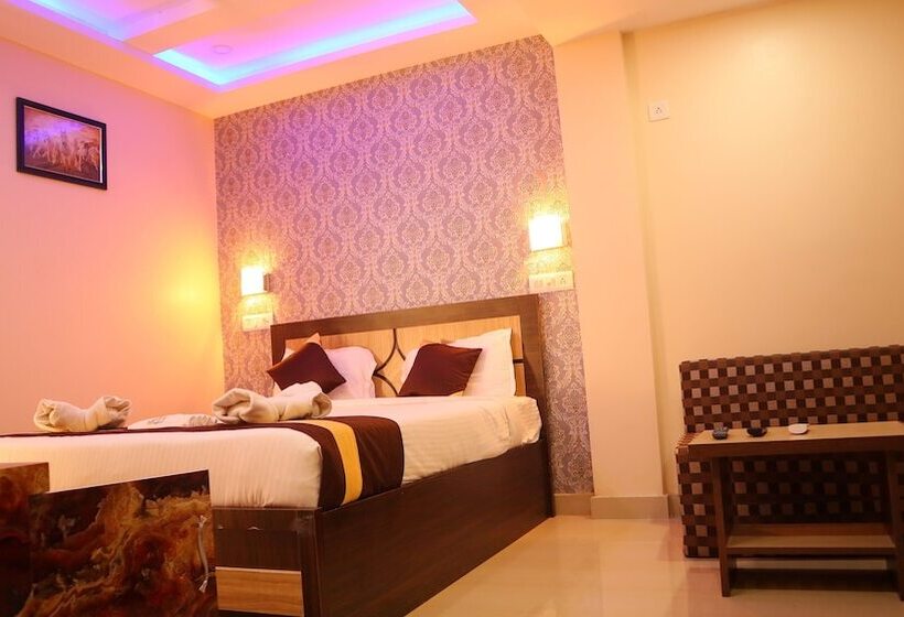 هتل Mahira Residency