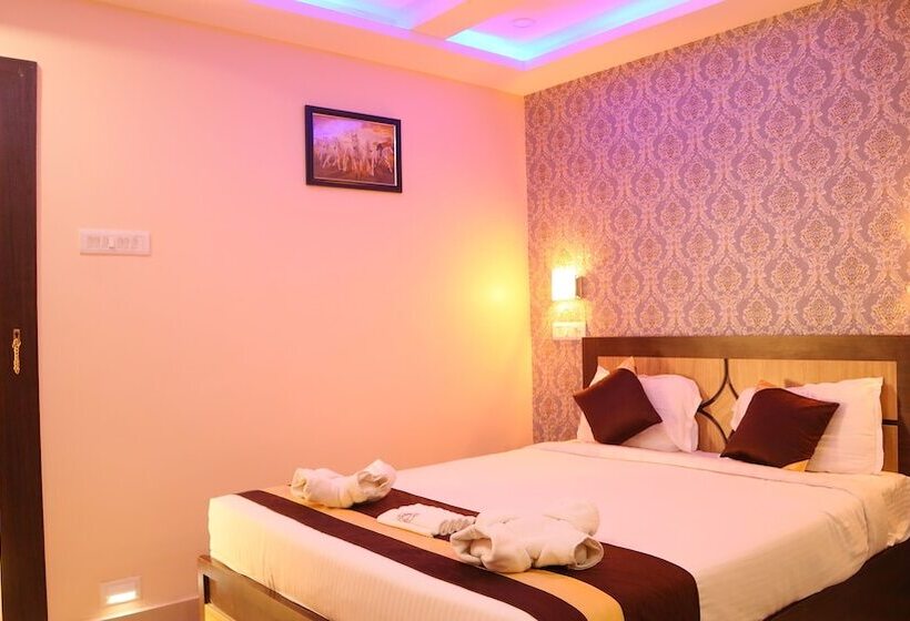 هتل Mahira Residency