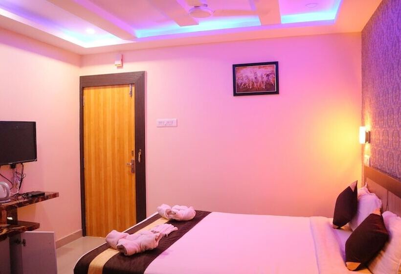 هتل Mahira Residency