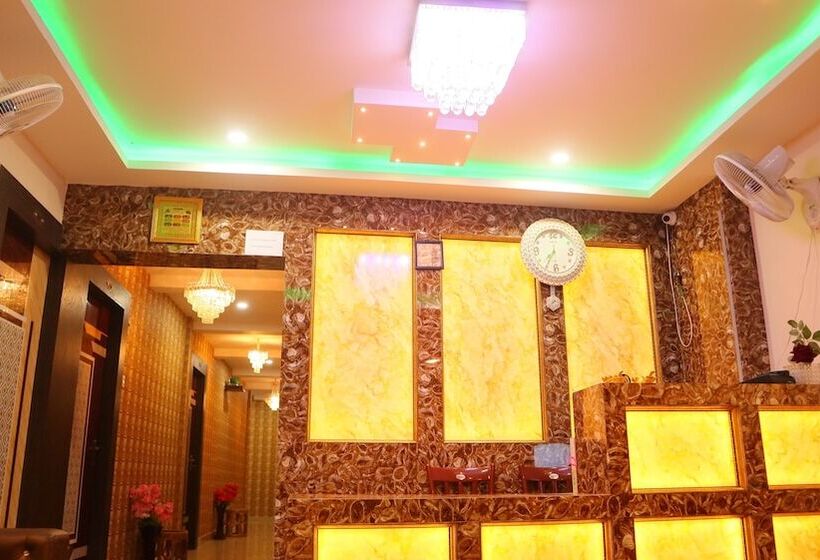 هتل Mahira Residency