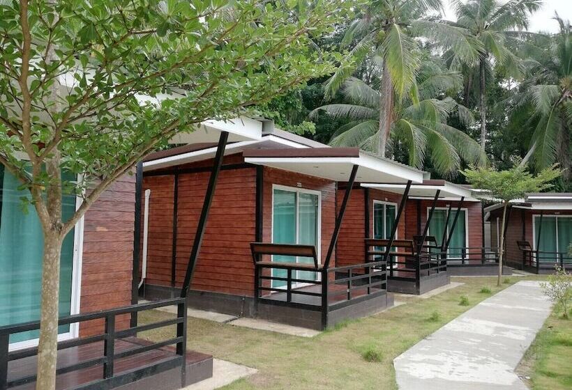 هتل Phumiphat Resort Koh Mook