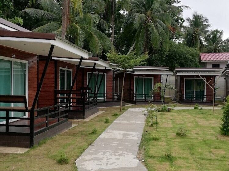 هتل Phumiphat Resort Koh Mook