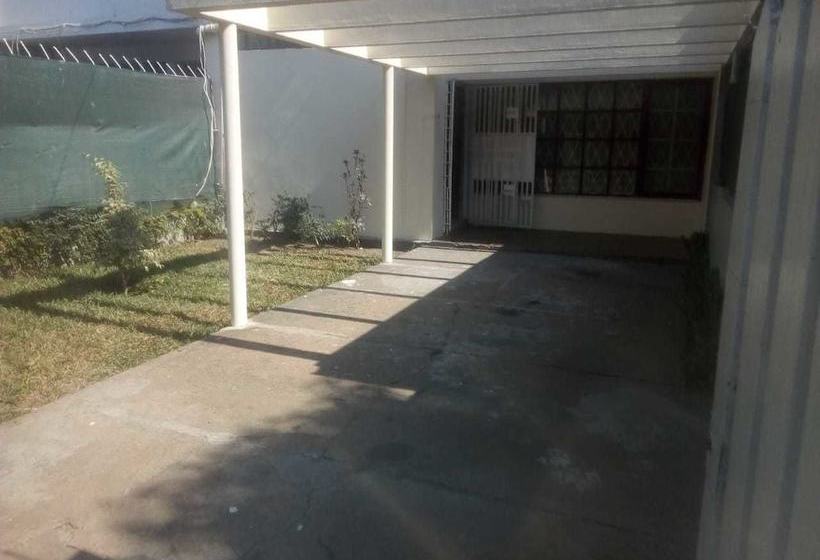 ペンション Ddjumas Acommodation