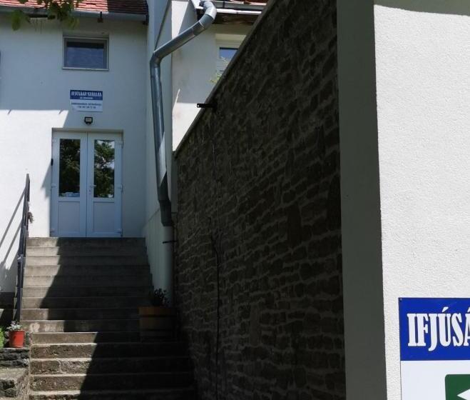 هاستل Tihany Község önkormányzat   Ifjúsági Szállás