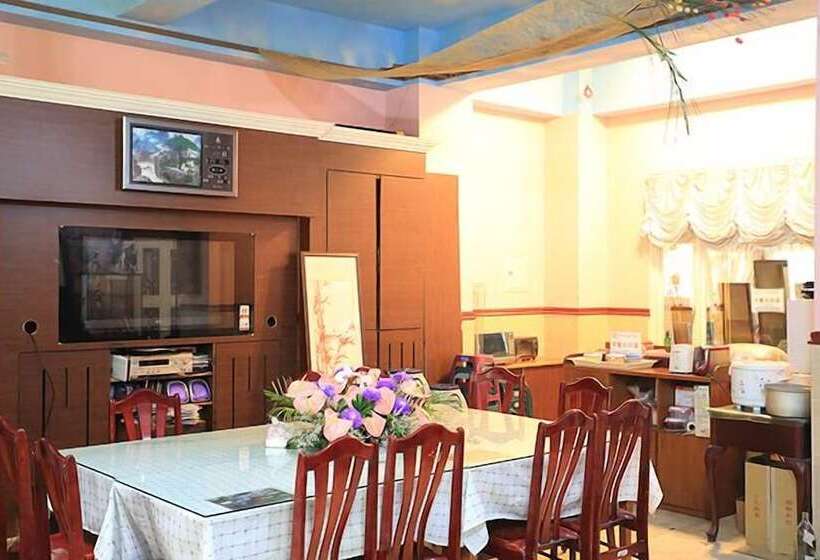 تختخواب و صبحانه Wild Thyme Eco Guest House