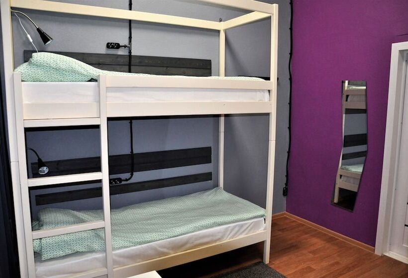 Good Night Rooms & Hostel