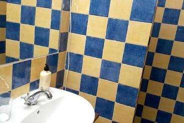 Spacious Comfortable House In Quesada With Balcony
