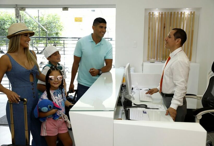 هتل On Apartasuites