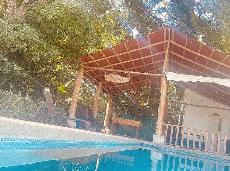 هتل Villas Cabuya Beach & Forest