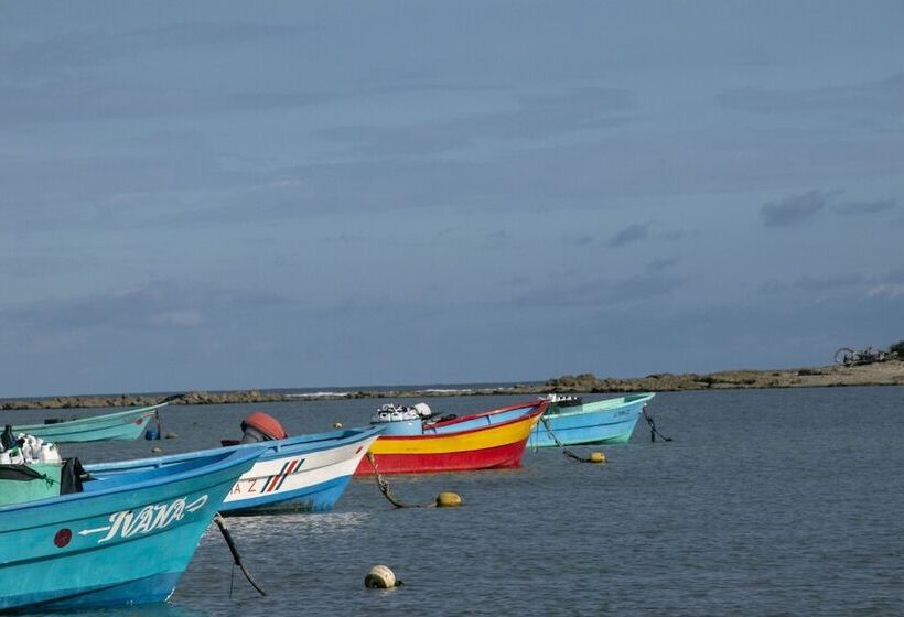 هتل Villas Cabuya Beach & Forest