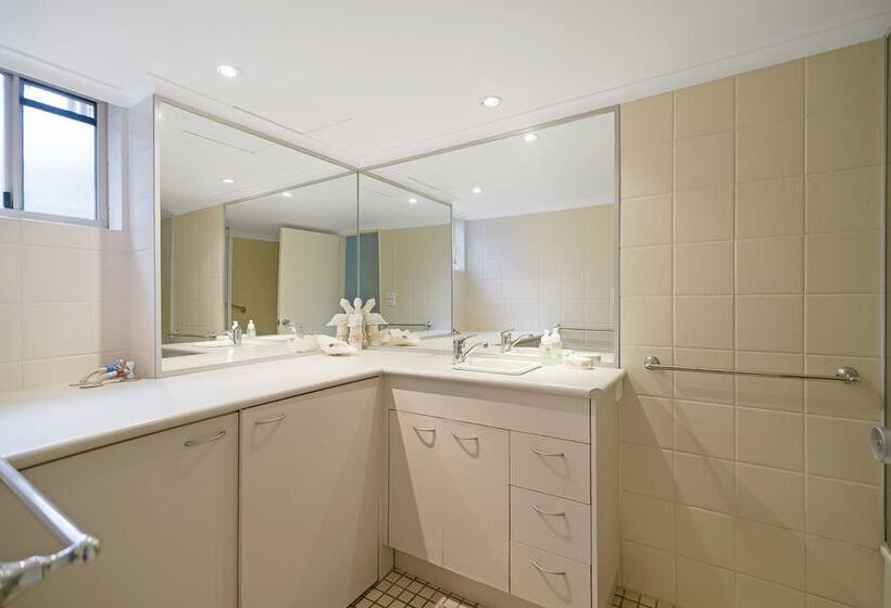 Kingsview   1/54 Kingfisher Drive