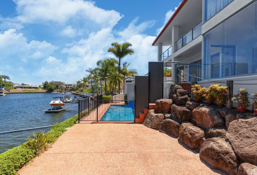 Mermaid Beach House