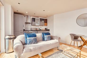 Modern Deluxe Leeds Dock Apartment Free Secure Parking