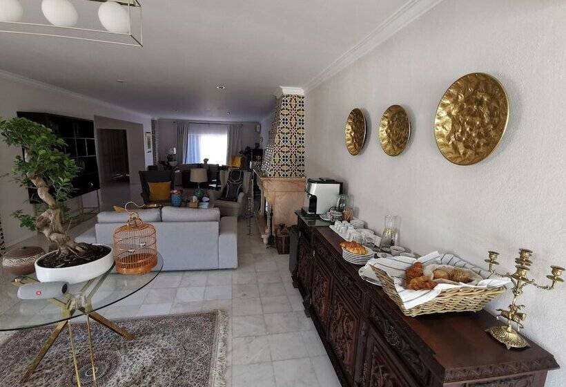 پانسیون Vogue 23 Boutique