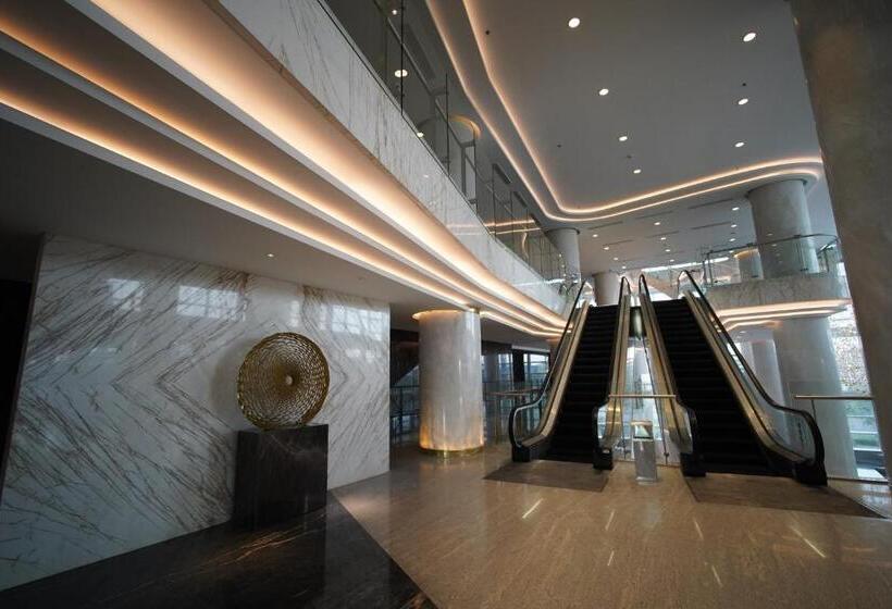 Nuanza Hotel & Convention Cikarang