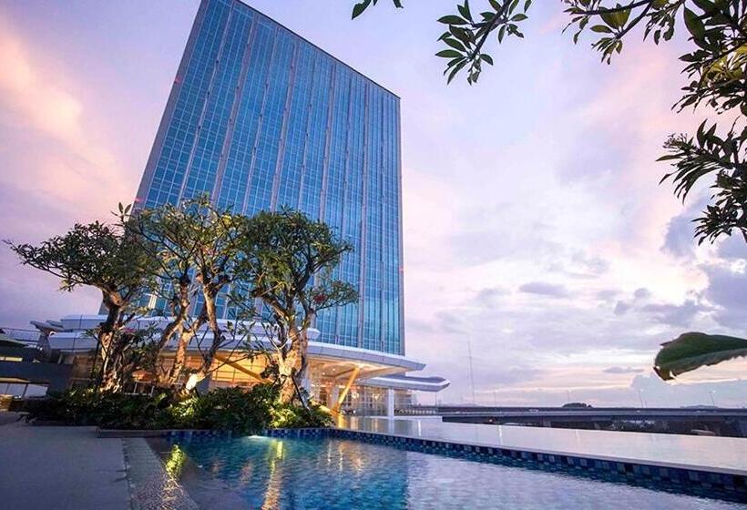 Nuanza Hotel & Convention Cikarang