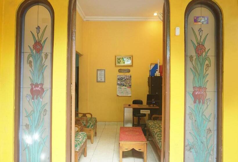 هتل Oyo 2872 Garuda Guest House
