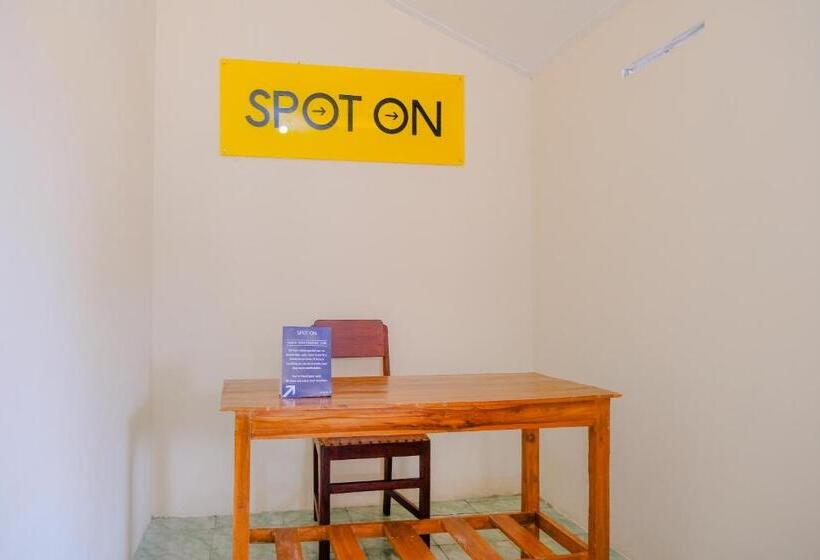 בית מלון כפרי Spot On 2826 Panderman Residence