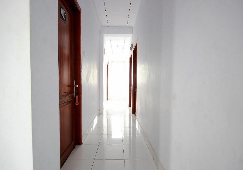 Spot On 2842 Hotel Rindu