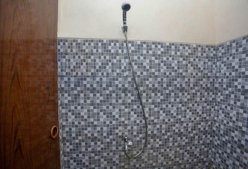 فندق Spot On 2875 Kost Pandawa Syariah