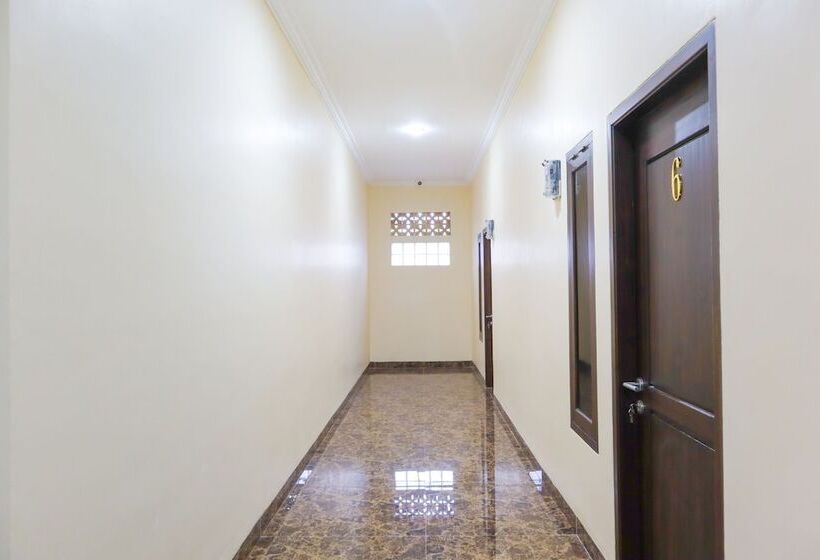 هتل Oyo 2741 Kr Bulan