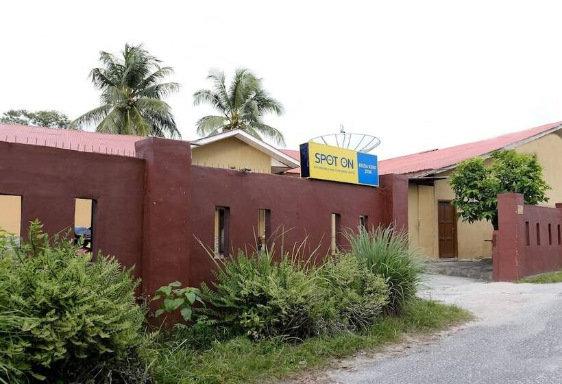 هتل Spot On 2766 Kezia Kost