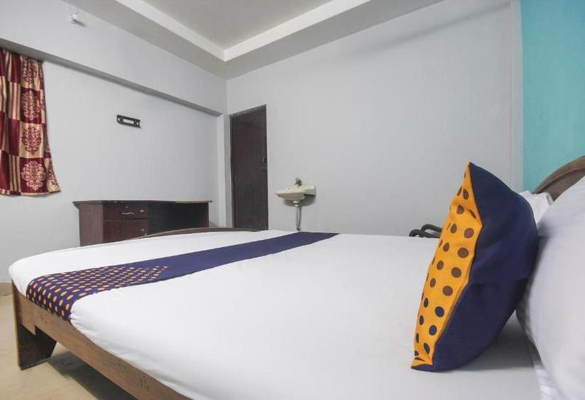 בית מלון כפרי Spot On Raahila Mansion