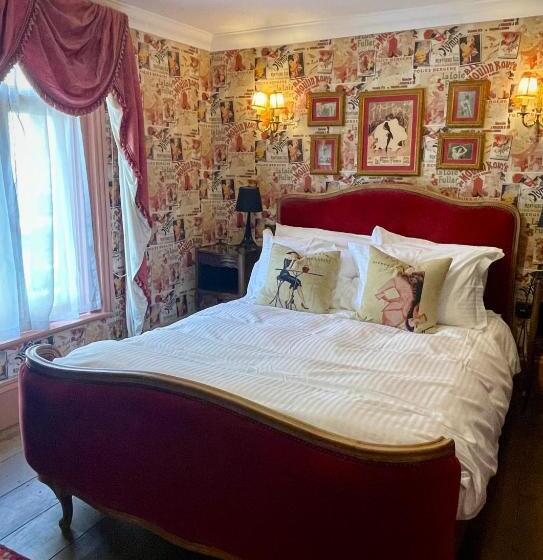 تختخواب و صبحانه Ebenezer S Place