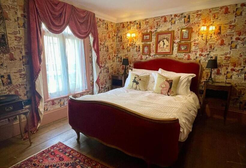 تختخواب و صبحانه Ebenezer S Place