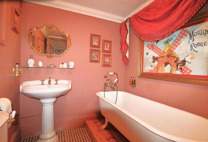 تختخواب و صبحانه Ebenezer S Place