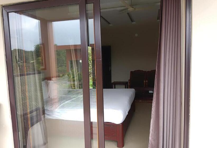 فندق Ceecee Grand Resort