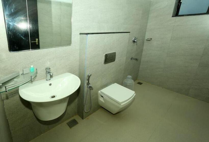 فندق Ceecee Grand Resort