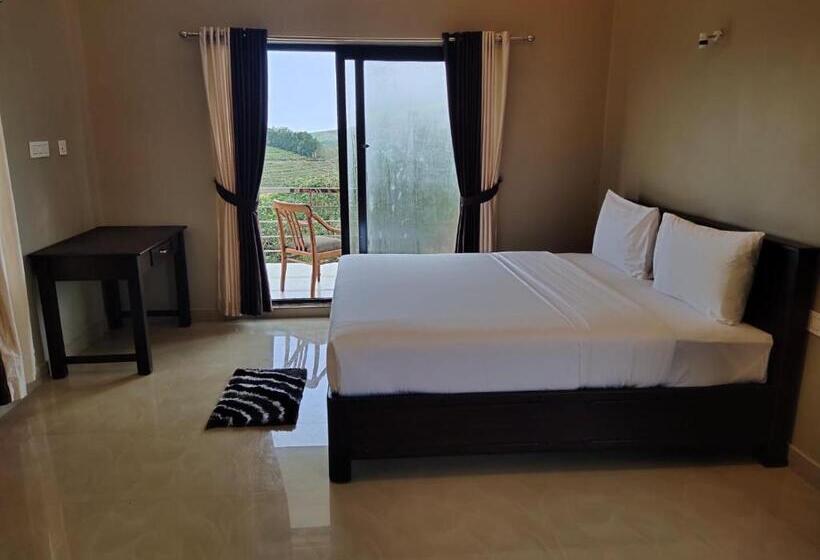فندق Ceecee Grand Resort