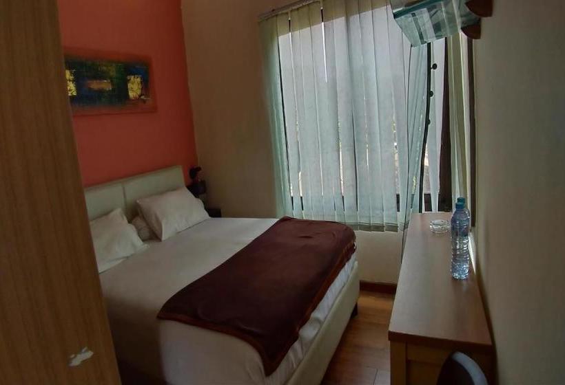 فندق Oyo 2663 Jombang Permai Syariah Residence