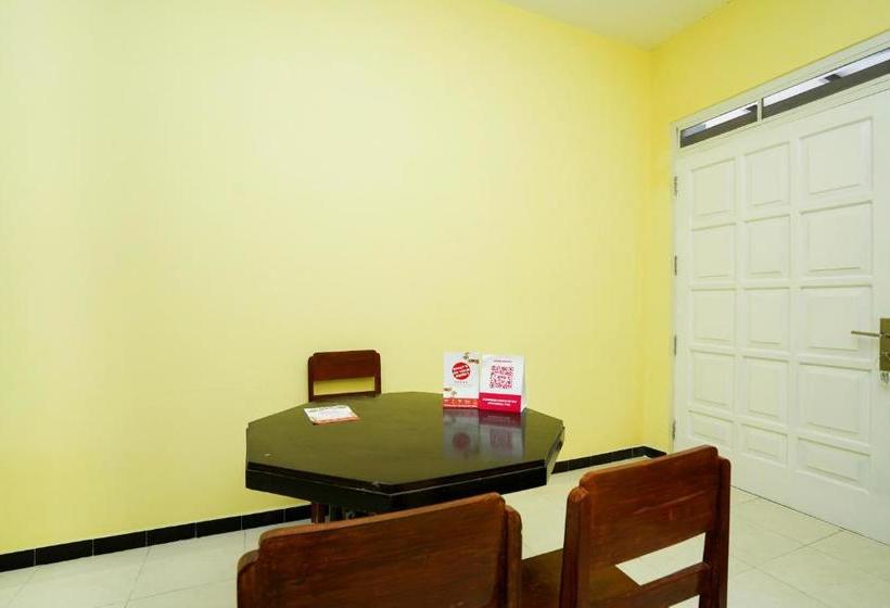 فندق Oyo 2663 Jombang Permai Syariah Residence