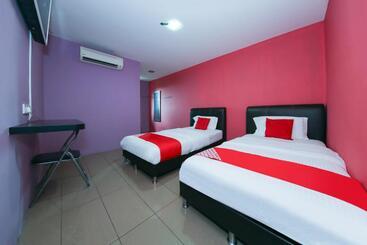 هتل Oyo 89650 Inn
