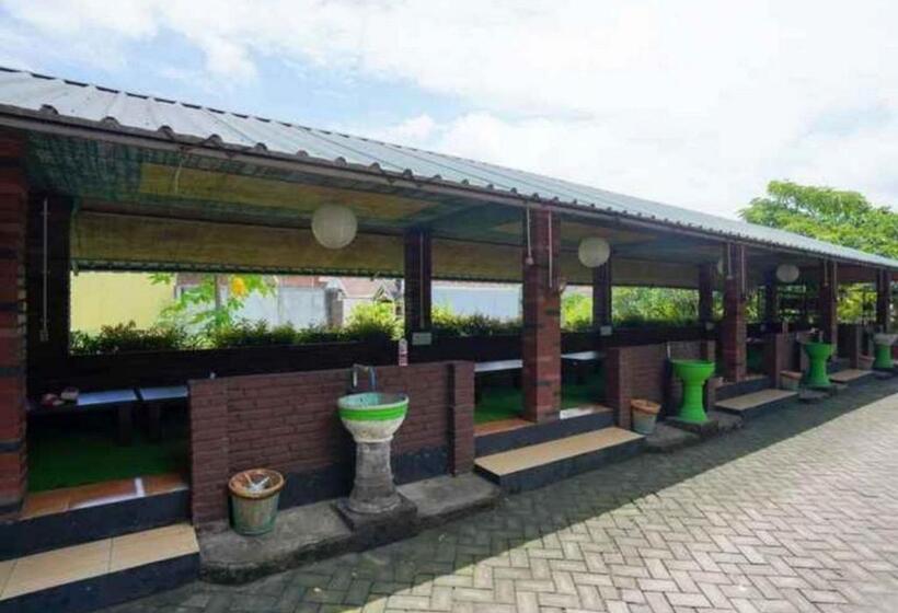 Отель Reddoorz Syariah At Mojosari
