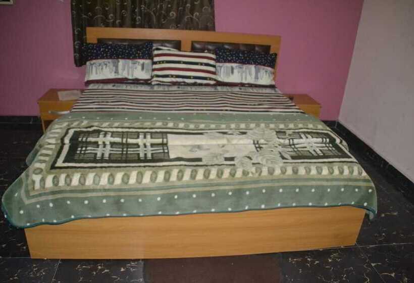 Evaville Hotel N Lounge