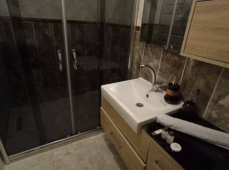 Ova Otel