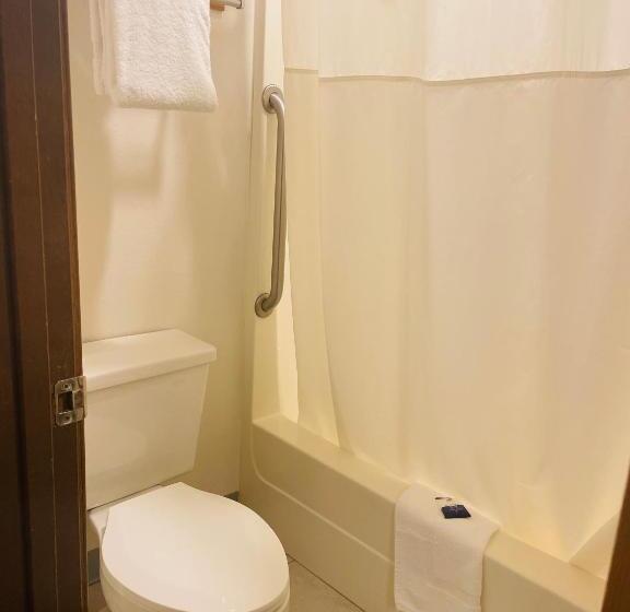 בית מלון כפרי America S Best Value Inn Sandpoint