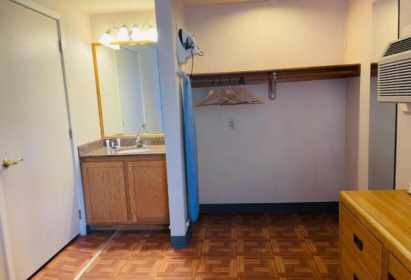 בית מלון כפרי America S Best Value Inn Sandpoint