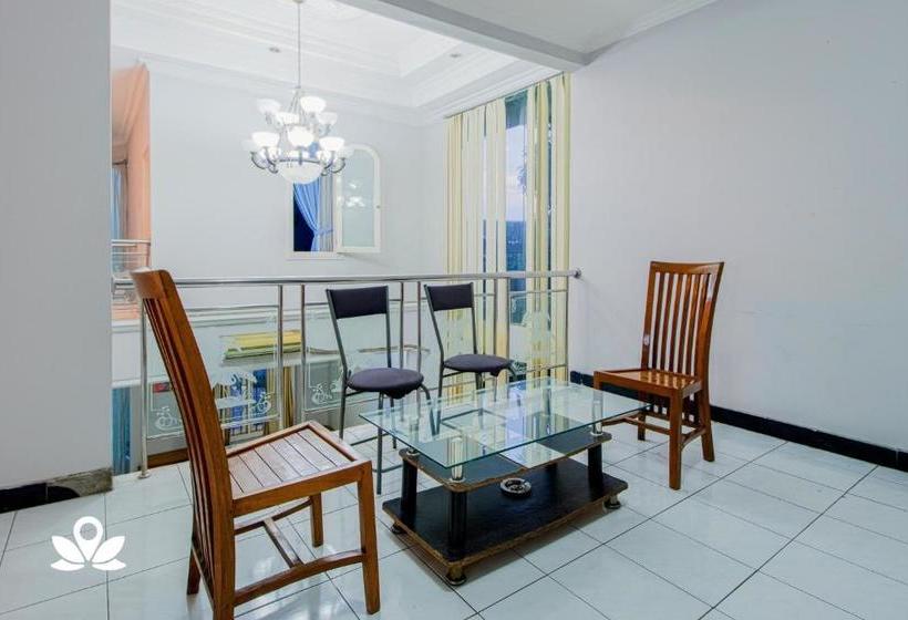 هتل Shazira Syariah