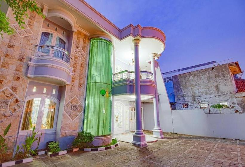 هتل Shazira Syariah