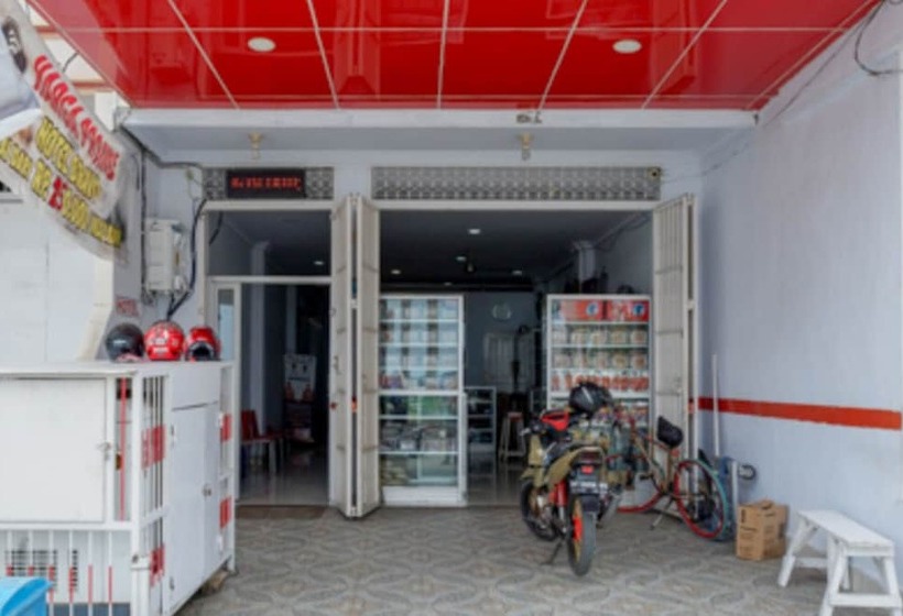 Reddoorz @ Hotel Bravo Pantai Kamali Bau Bau