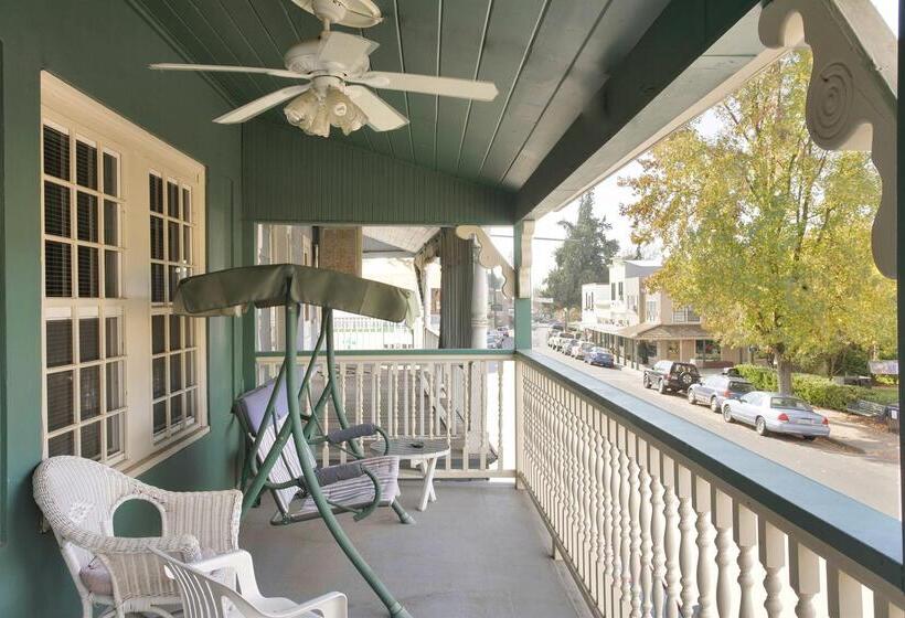 هتل Americas Best Value Inn Royal Carriage