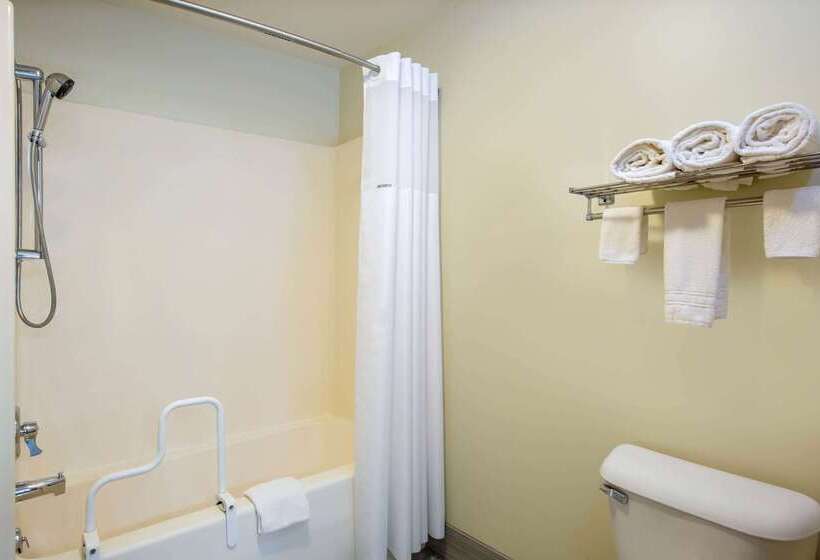 فندق Americinn By Wyndham Jefferson