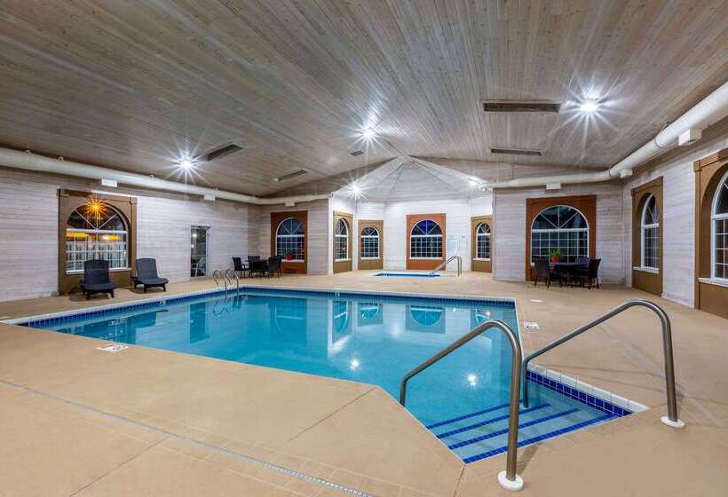 בית מלון כפרי Americinn By Wyndham Jefferson