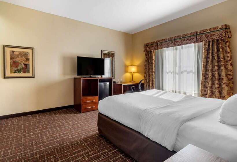 호텔 Comfort Inn & Suites Shawnee North Near I40