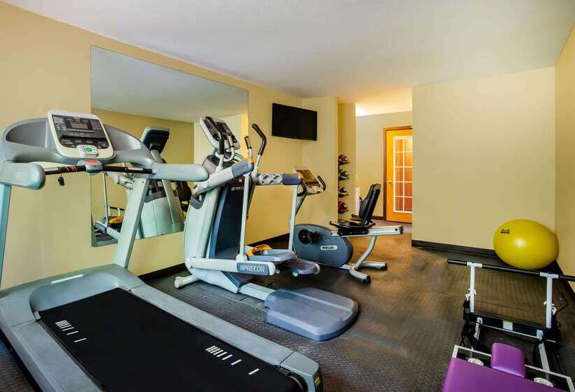 酒店 Days Inn & Suites By Wyndham Stevens Point