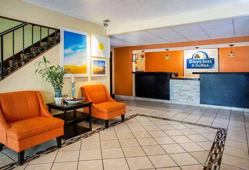 酒店 Days Inn & Suites By Wyndham Stevens Point